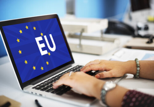 Tłumaczenie przysięgłe deklaracji zgodności UE – kiedy i jak?