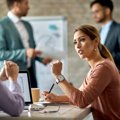 Tłumaczenie dokumentów z języka angielskiego – umowy. Jak uniknąć błędów prawnych?